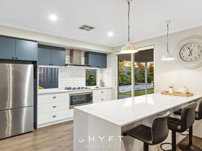 1 Dolphin  Way, Beldon WA 6027
