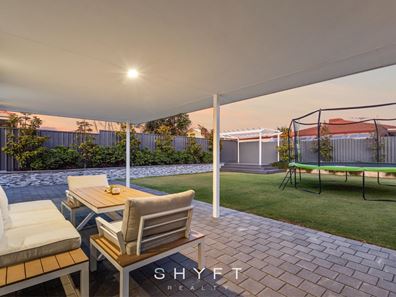 1 Dolphin  Way, Beldon WA 6027