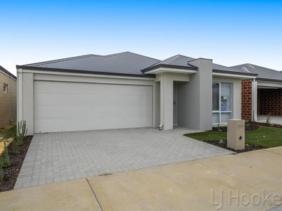 67 Denmark Loop, South Guildford WA 6055