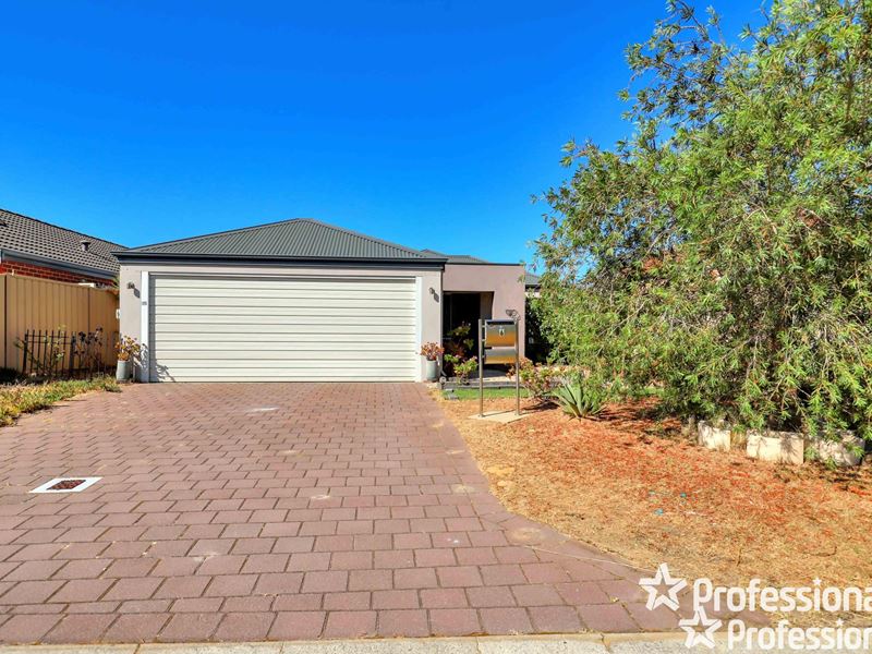 6 Moston Crescent, Bertram WA 6167