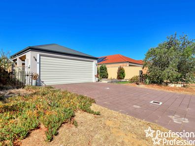 6 Moston Crescent, Bertram WA 6167