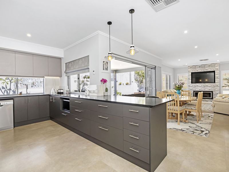6B Arrol Street, Carine