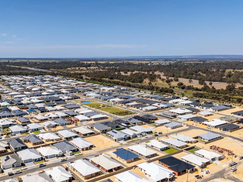 14 Kaler Road, South Yunderup WA 6208