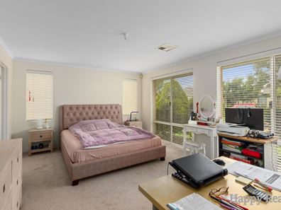 31 Dorchester Turn, Canning Vale WA 6155