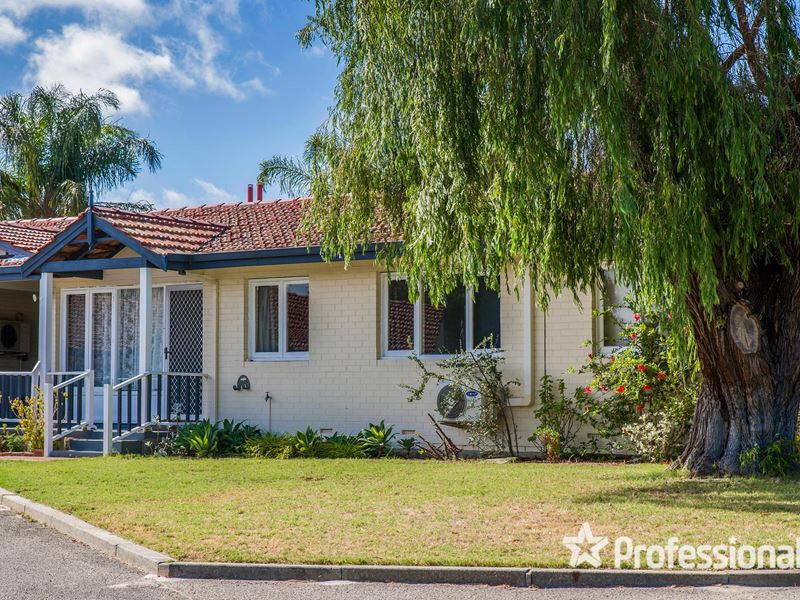 2/15 Lupton Way, Lockridge WA 6054
