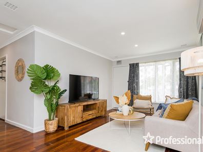 2/15 Lupton Way, Lockridge WA 6054