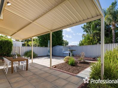 2/15 Lupton Way, Lockridge WA 6054