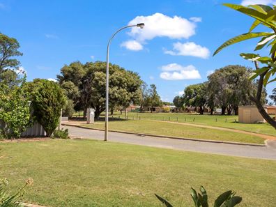 15 Kybra Mews, Rockingham WA 6168