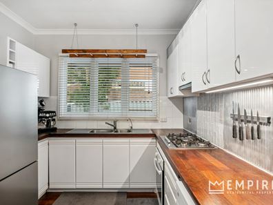 136 Cordelia Avenue, Coolbellup WA 6163