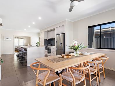 17 Tharnda Road, Baynton WA 6714