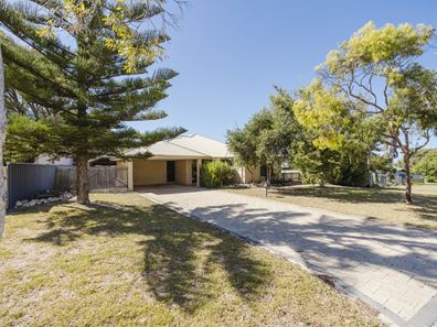 28 Blaxland Avenue, Two Rocks WA 6037