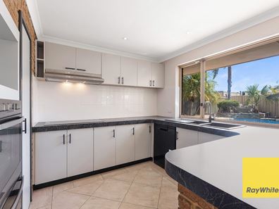 17 Bluegum Road, Thornlie WA 6108