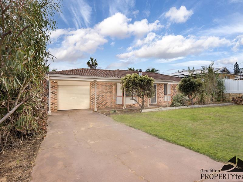 13 Falmouth Close, Tarcoola Beach WA 6530