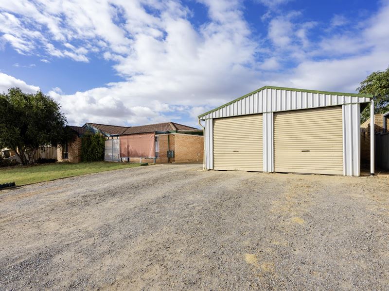 4 Joshua Way, Karloo WA 6530