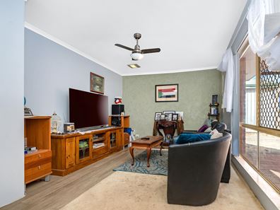 4 Joshua Way, Karloo WA 6530