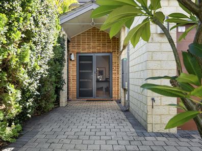 9A Canna Way, Ardross WA 6153