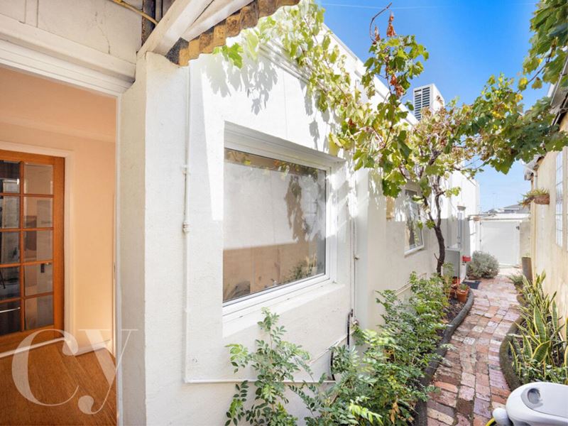 128 Marine Terrace, South Fremantle WA 6162