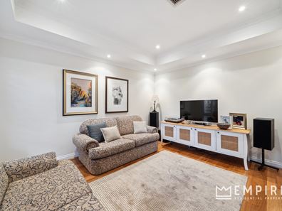 8A Davy Street, Alfred Cove WA 6154