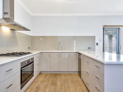 25 Windell Street, Parmelia WA 6167
