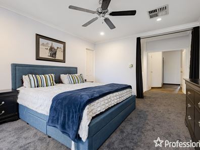 4 Bunter Court, Leeming WA 6149
