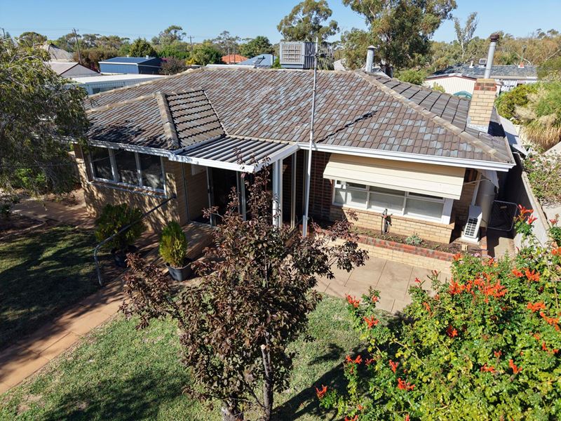 6 Avon Street, Quairading WA 6383