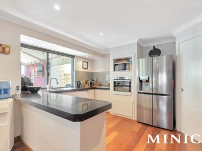 34 Charm Way, Atwell WA 6164
