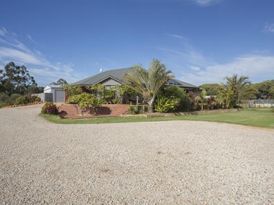 6 Florence Place, Oakford WA 6121