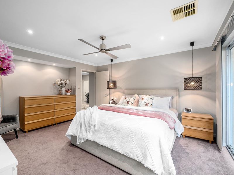 11 Rothery Loop, Piara Waters WA 6112