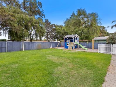 11 Hercules Street, Rockingham WA 6168