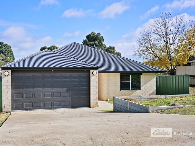 71 Victoria Parade, Donnybrook WA 6239