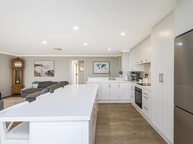 8A Clough Place, Lancelin WA 6044