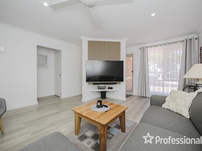 10A Veros Place, Marangaroo WA 6064