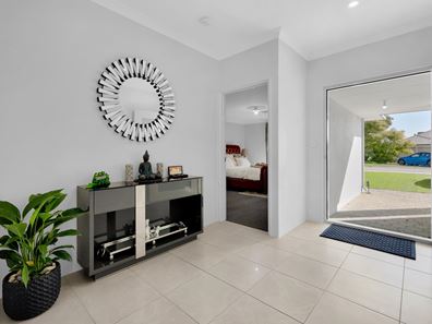 18A William Street, Wattle Grove WA 6107