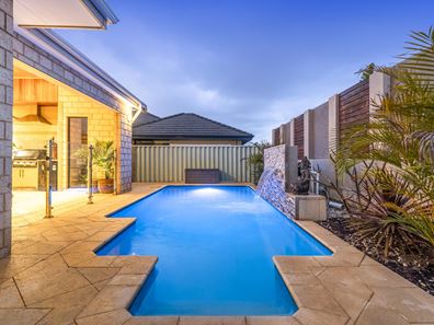11 Smiths Break, Secret Harbour WA 6173
