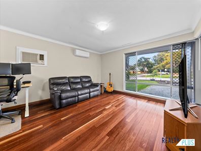 23B Ochiltree Way, Kardinya WA 6163