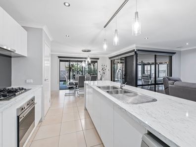 23 Lynella Circuit, Banksia Grove WA 6031