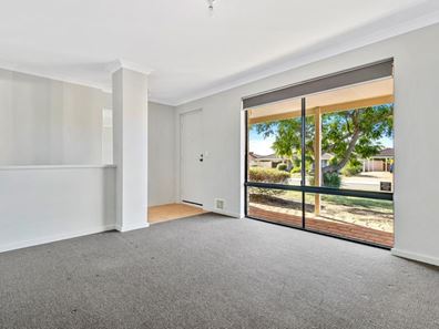 18 Colchester Avenue, Orelia WA 6167