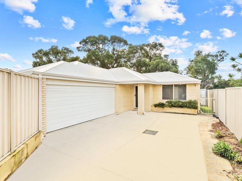 35A Quickly Crescent, Hamilton Hill WA 6163