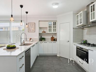 8 Manila Road, Clarkson WA 6030