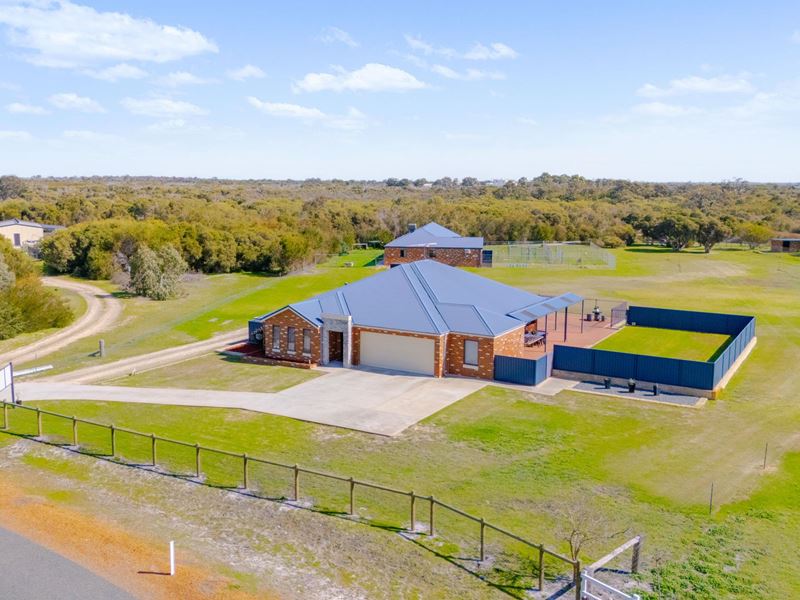 121 Greyhound Retreat, Nambeelup