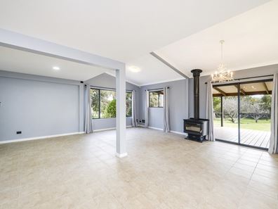 260 Powderbark Road, Lower Chittering WA 6084