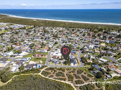 16 Forrest Grove, Two Rocks WA 6037
