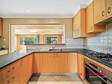 18 Lingfield Way, Morley WA 6062