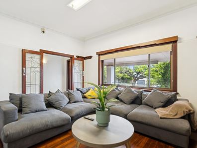 42 Paramatta Road, Doubleview WA 6018