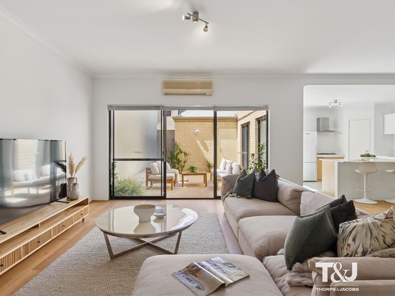 16 Juniper Bank Way, Subiaco