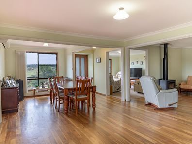 113 Clarkson Street, West Toodyay WA 6566