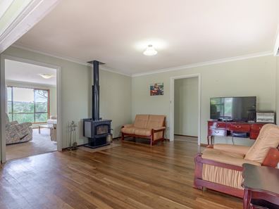 113 Clarkson Street, West Toodyay WA 6566