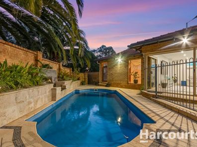 11 Landor Gardens, Woodvale WA 6026