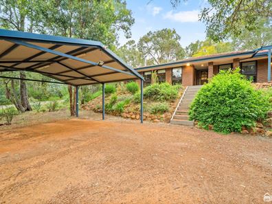 1 Barbigal Road, Roleystone WA 6111