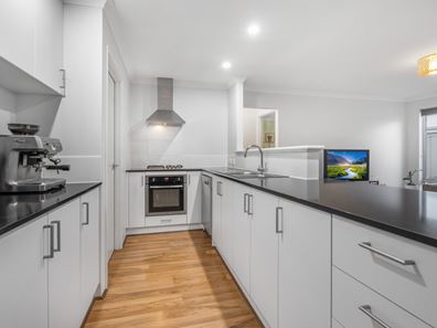 22 Blackstock Street, Hammond Park WA 6164